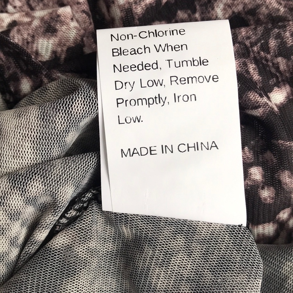 🎉HP🎉 NWOT, SHEIN Snake Skin Sheer Crop Top - Picture 8 of 10